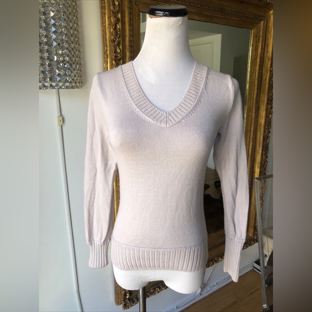 Vince Cream V-Neck Sweater size small